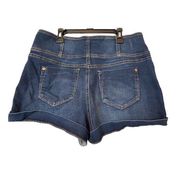 No Boundaries Dark Blue Jeans Short. - Picture 2 of 14